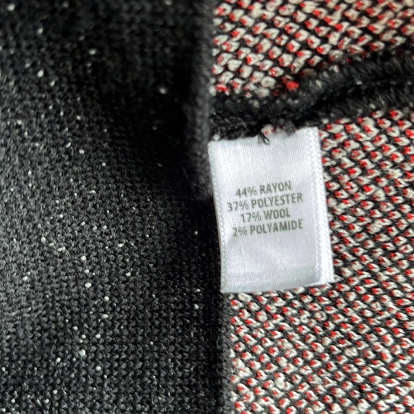 St. John Sport Madison Red Multi women’s size P beaded scoop neck black sweater - Picture 16 of 16